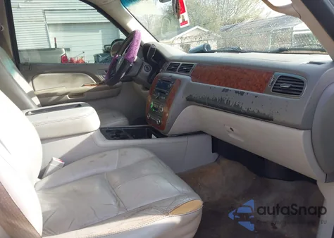 2007 Chevrolet Tahoe Lt z USA, uszkodzony, nr VIN 1GNFC130X7J116014